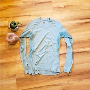 Patagonia long sleeved base layer sz S